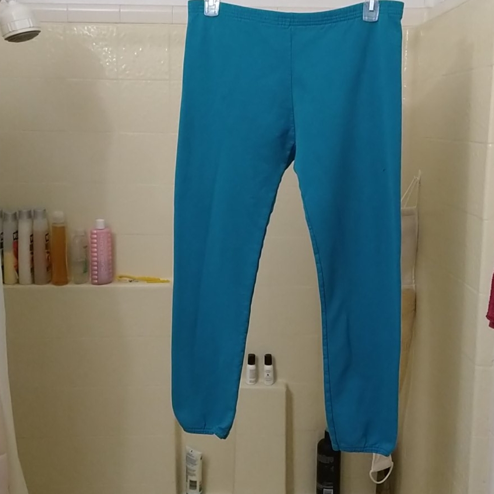 Men'sGreen sweat pants. Size Extra Large